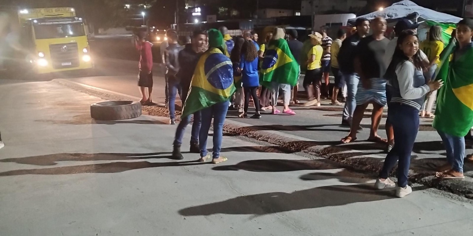 VOLTA A NORMALIDADE: Após três dias de bloqueios de bolsonaristas, Pernambuco não tem interdições em rodovias      Depois de três dias de bloqueios ilegais em rodovias federais, Pernambuco não registra interdições feitas por bolsonaristas em rodovias fede